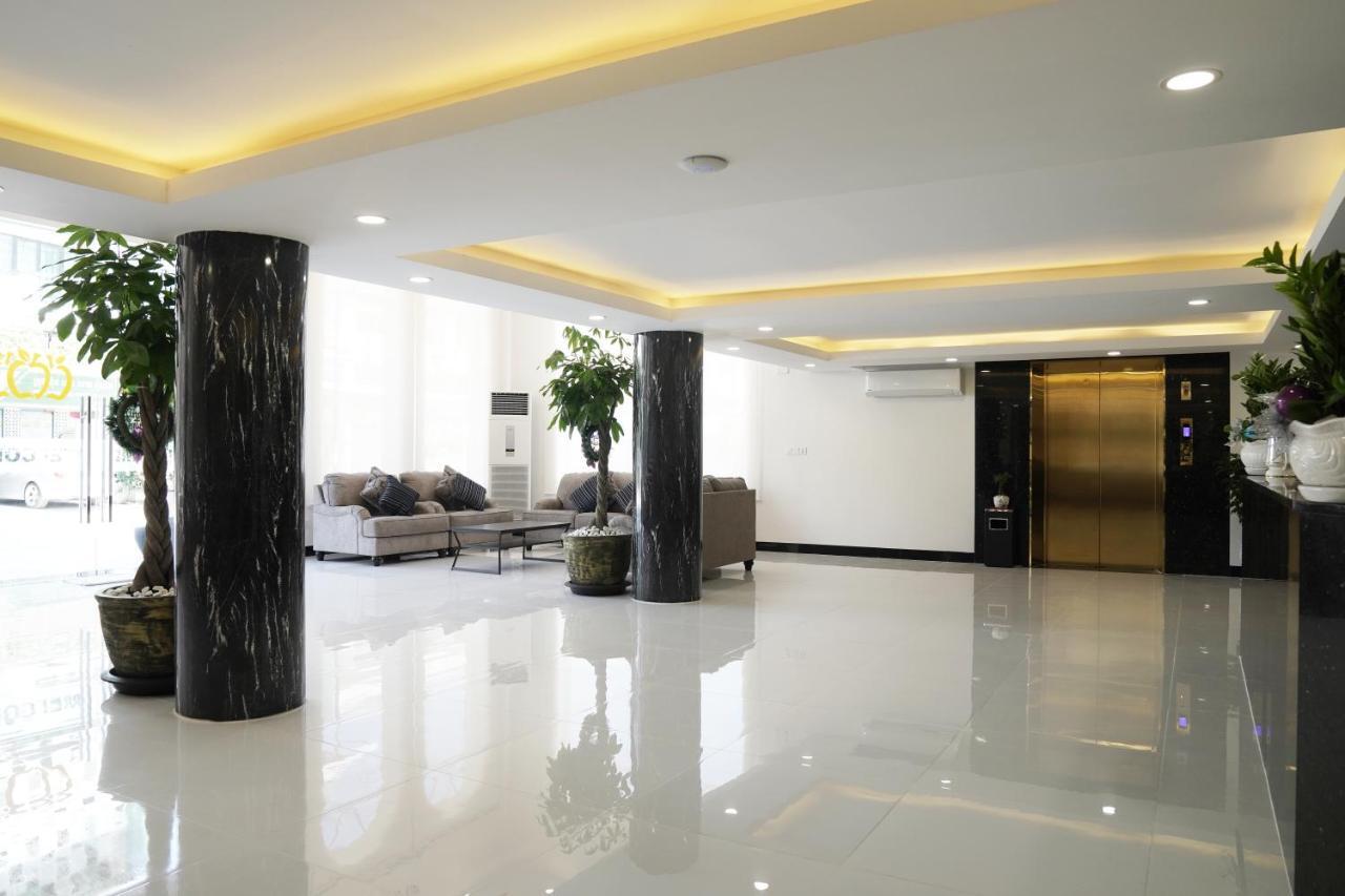 Apple Hotel Three - Near Pnh Airport Phnom Penh Esterno foto