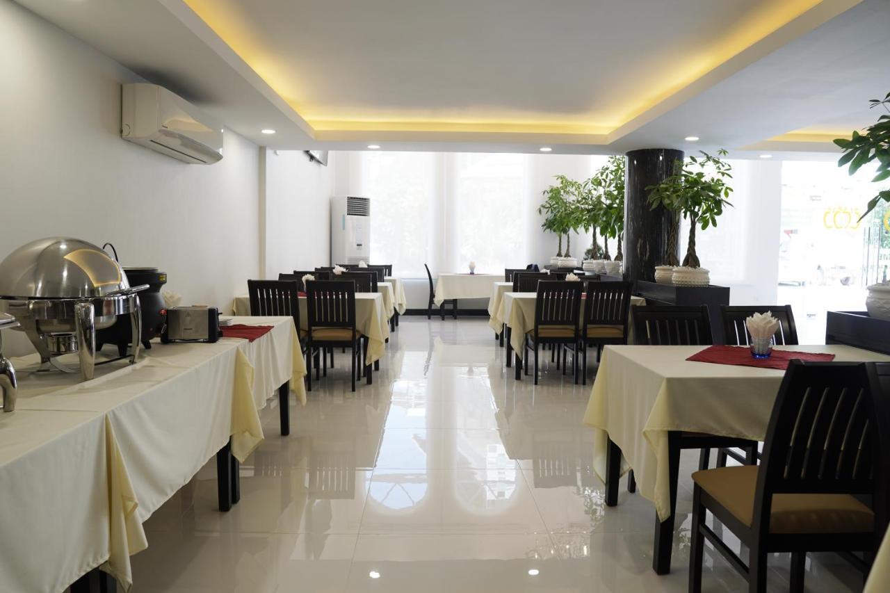 Apple Hotel Three - Near Pnh Airport Phnom Penh Esterno foto