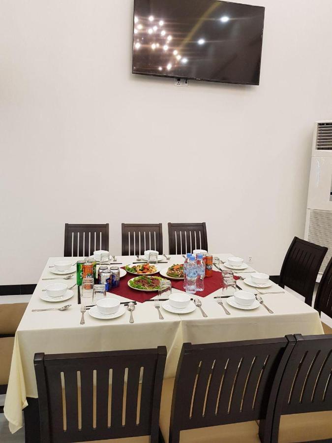 Apple Hotel Three - Near Pnh Airport Phnom Penh Esterno foto