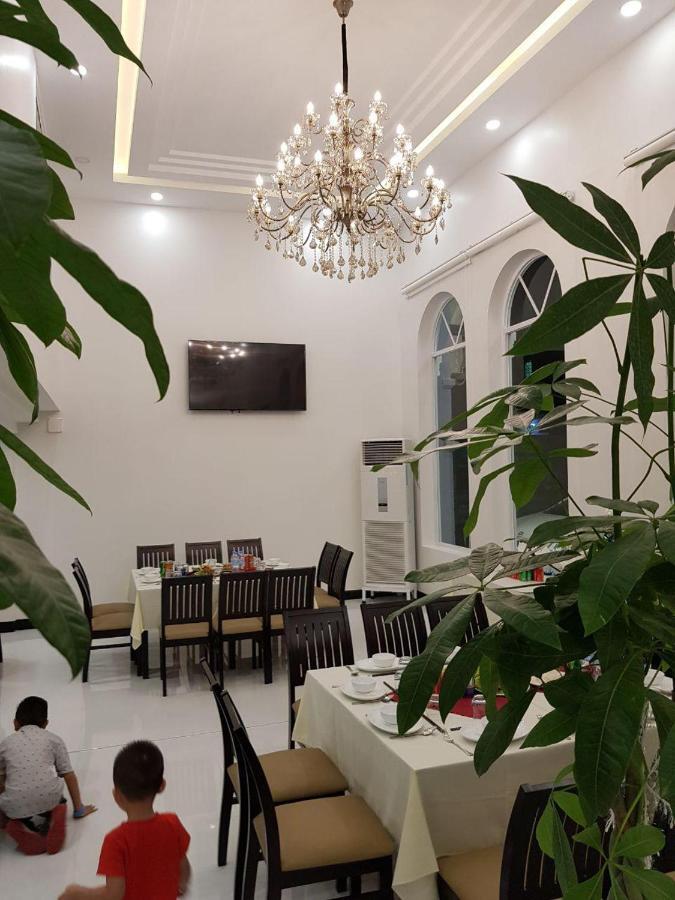 Apple Hotel Three - Near Pnh Airport Phnom Penh Esterno foto